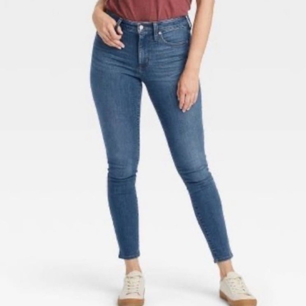 D. Jeans High Rise Skinny Ankle Jeans 14